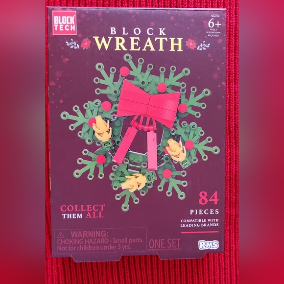 Christmas Wreath Building Blocks - Picture 2 of 5